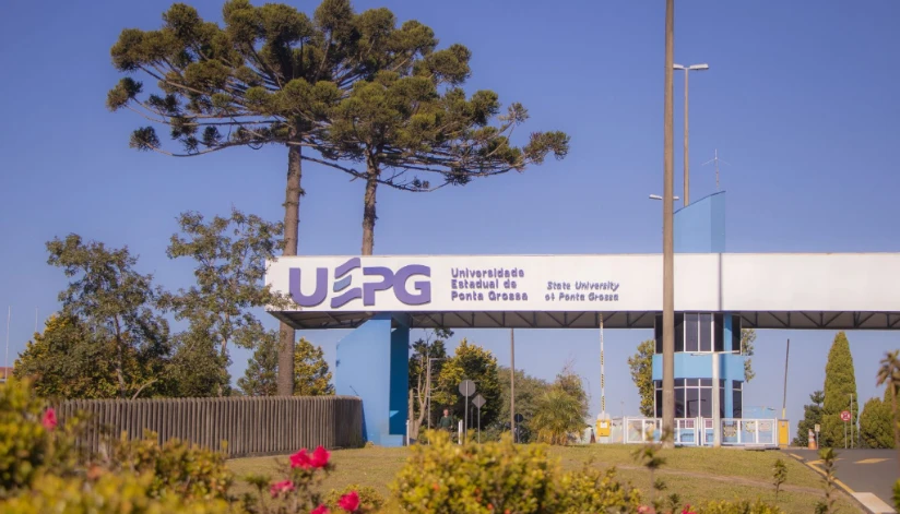 UEPG abre 19 vagas para professores com salários de até R$ 10,6 mil