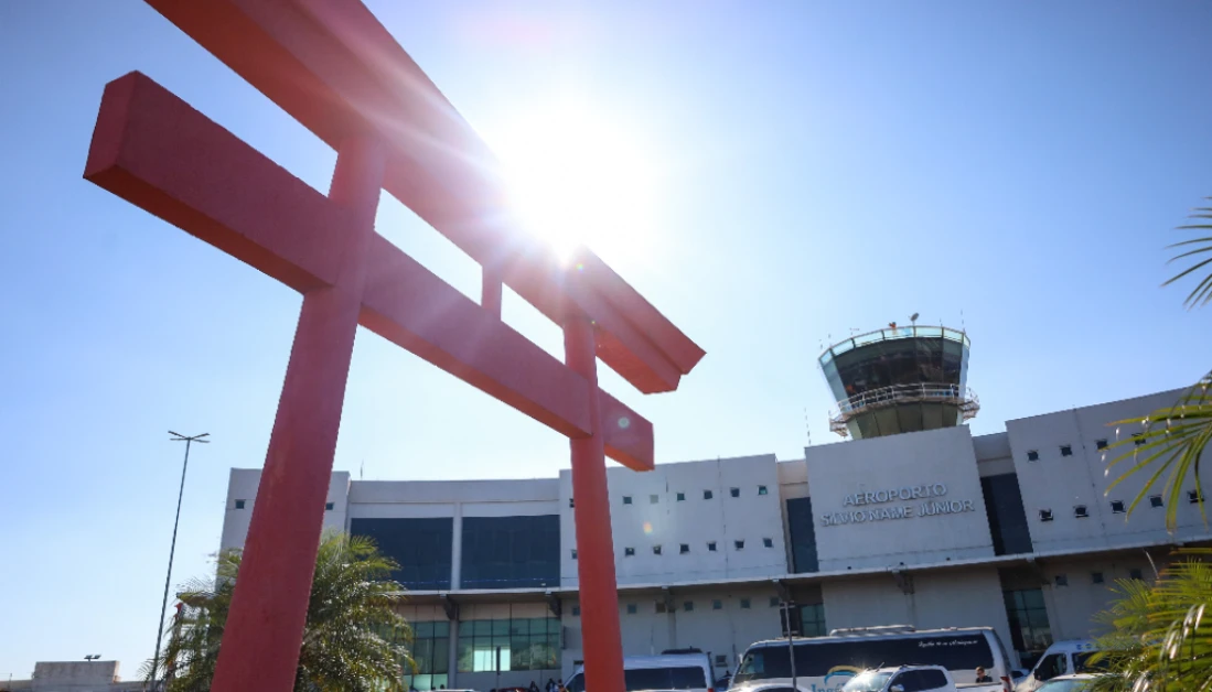 Aeroporto de Maringá bate recordes de número de passageiros e voos no primeiro semestre Aeroporto de Maringá bate recordes de número de passageiros e voos no primeiro semestre