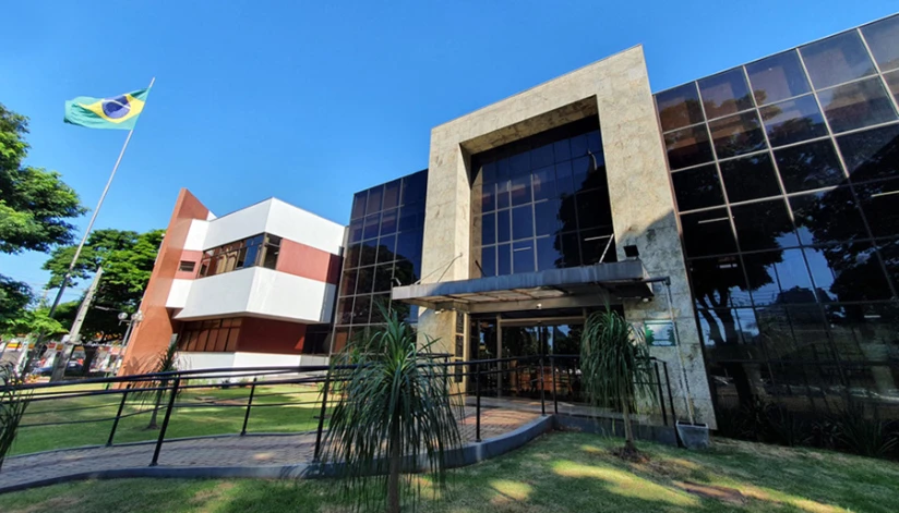 Câmara de Maringá aprova reajuste salarial de 4,5% para servidores municipais
