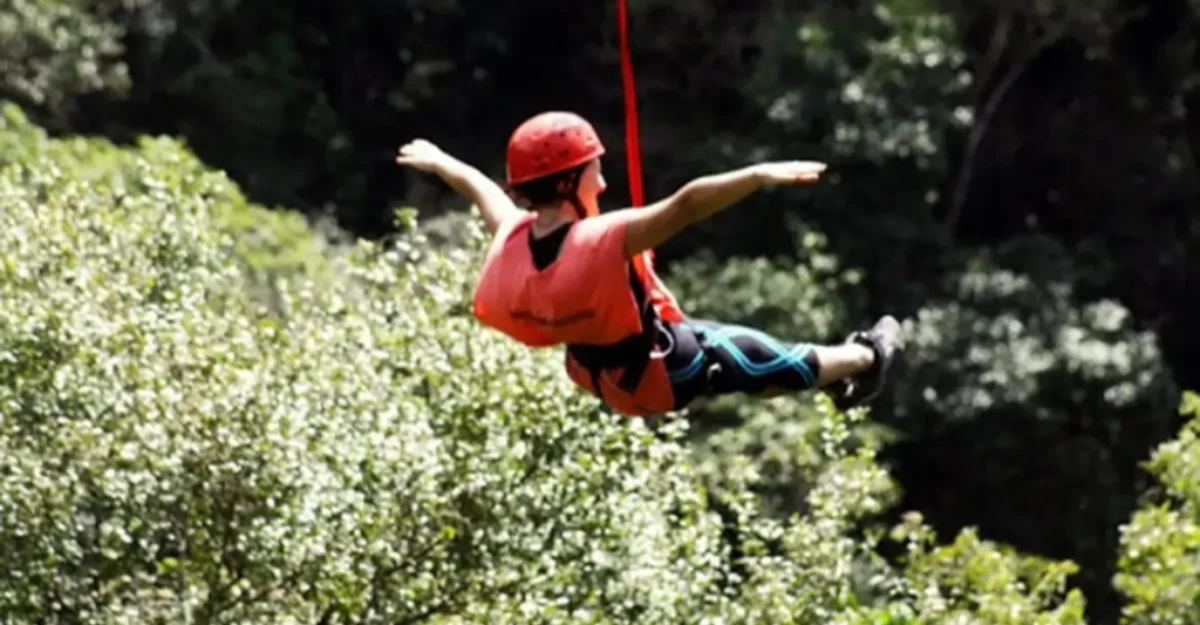 Morte de jovem durante rope jump acende alerta sobre fiscalização do turismo de aventura