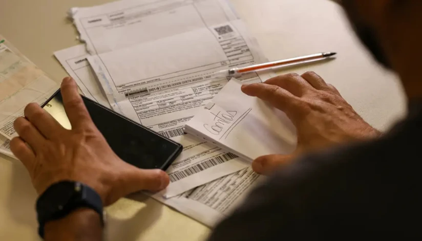 Geração Z é o público que mais cresce nas negociações de dívidas, de acordo com Serasa