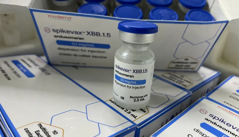 Primeiro lote da vacina atualizada da Covid-19 chega ao Paraná