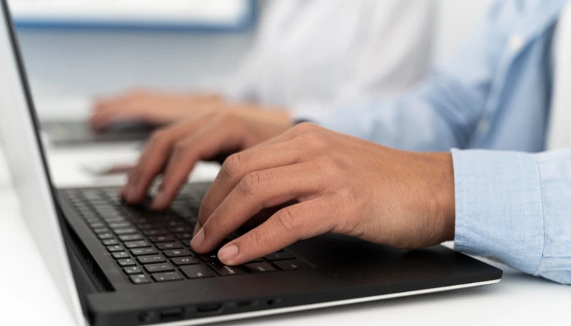 Maringa.Com tem mais de 500 vagas da área administrativa anunciadas; confira
