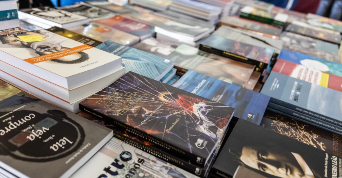 18ª Semana do Livro da Eduem acontece na primeira semana de setembro com lançamentos e descontos