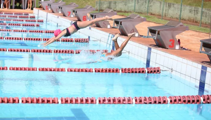 Secretaria de Esportes e Lazer abre inscrições para aulas gratuitas de natação e hidroginástica
