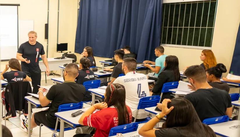 UEM abre teste seletivo para contratação de 65 professores temporários; saiba mais