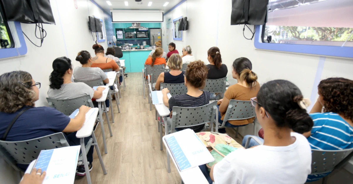 'Mulher Protagonista' abre 75 vagas em cursos profissionalizantes; veja opções disponíveis