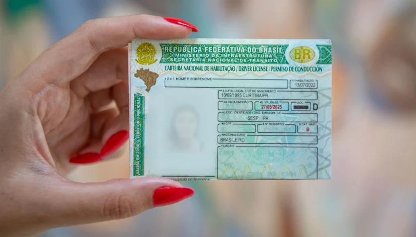 Governo do Paraná abre inscrições para programa de emissão gratuita da CNH; saiba quem tem direito