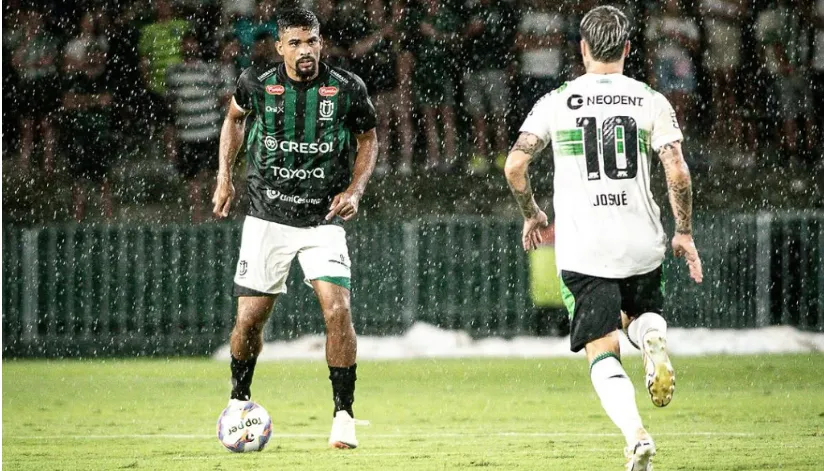 Maringá FC empata com o Coritiba e avança para as semifinais do Campeonato Paranaense