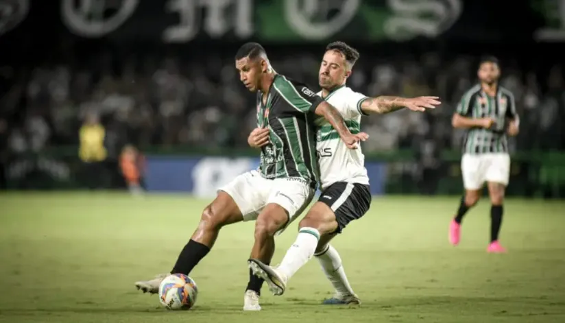 Maringá FC segura empate contra o Coritiba e garante vaga na final do Campeonato Paranaense 2024