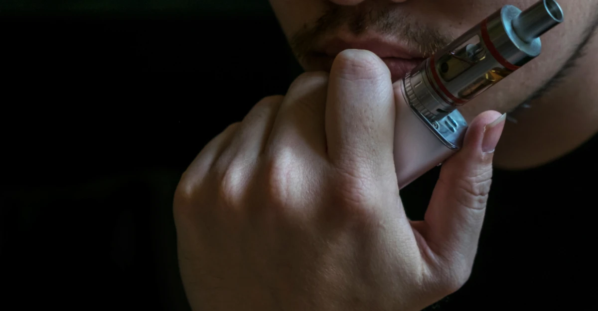 Vapes: a geração que deveria fumar menos agora inala um novo risco para o câncer