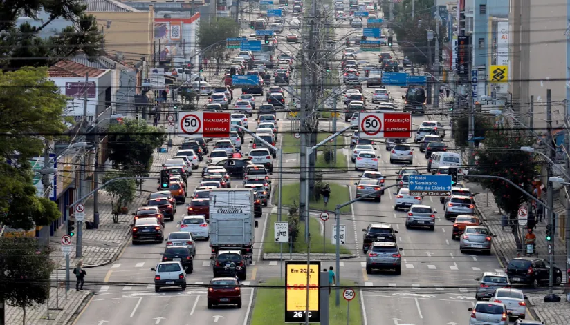 Frota de veículos do Paraná cresceu 12% em cinco anos