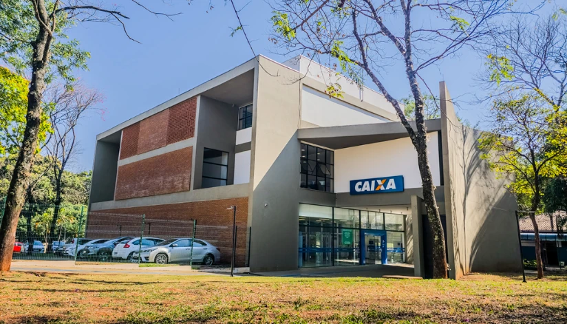 Agência da Caixa na UEM passa a atender em novo endereço; confira
