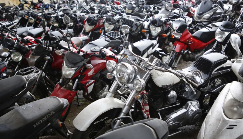 Detran-PR realiza leilão de veículos, com Harley Davidson a partir de R$ 13 mil Detran-PR realiza leilão de veículos, com Harley Davidson a partir de R$ 13 mil