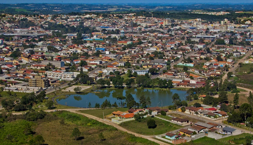 Prefeitura de cidade próxima a Curitiba anuncia concurso público; salários chegam a R$ 12,9 mil