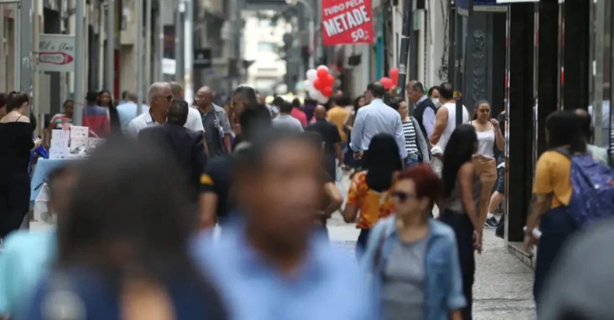 Abono salarial começa a ser pago para trabalhadores nascidos em março e abril