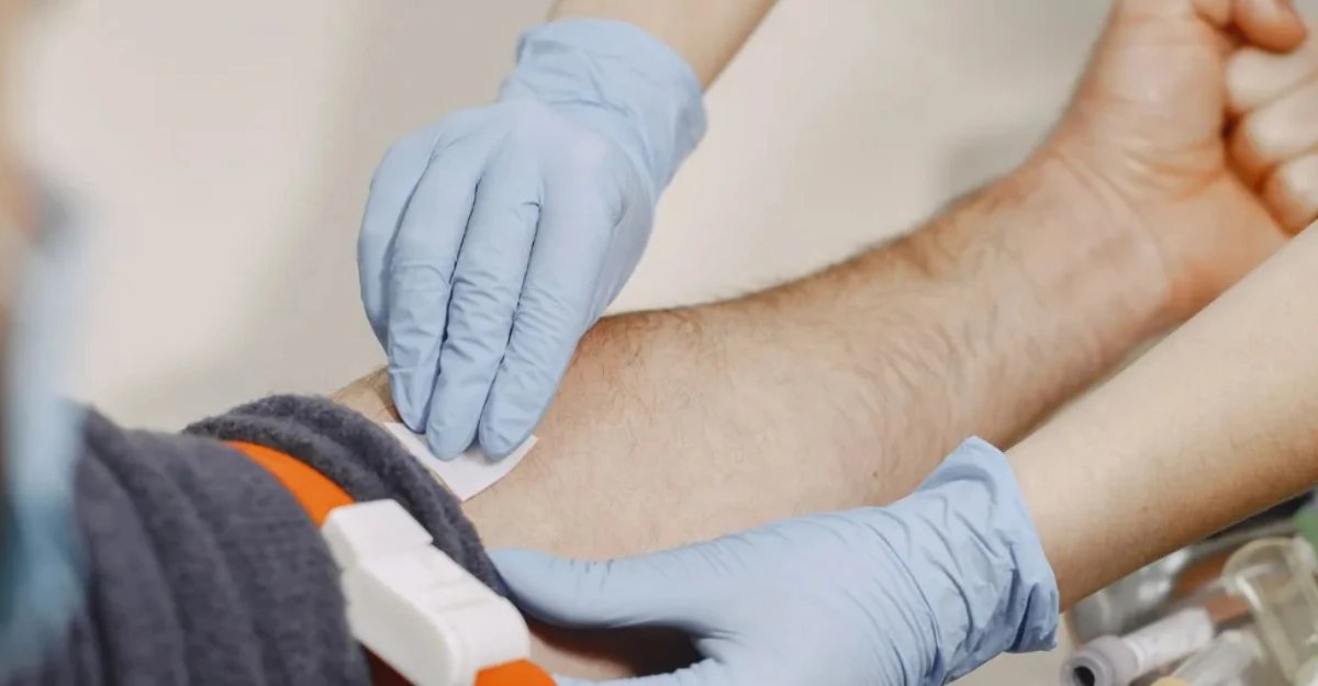Hemocentro faz alerta para estoques de sangue em risco durante férias e frio