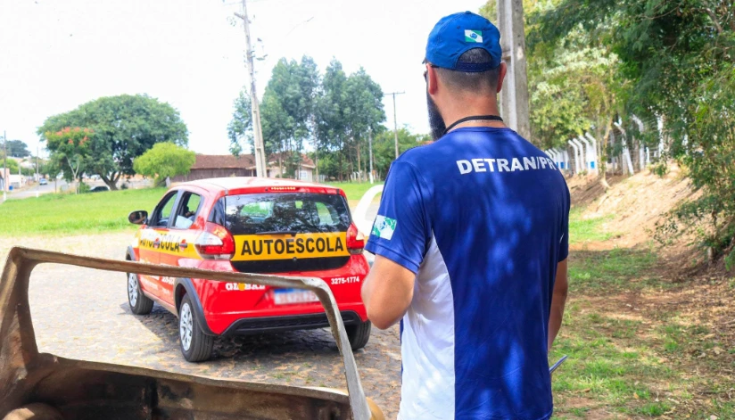 Detran-PR vai retirar exigência do teste de baliza na formação de novos motoristas