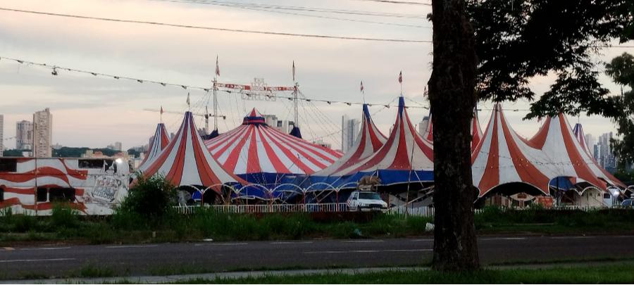 Pela primeira vez em Maringá, The Big Circus traz espetáculos para a Avenida Gastão Vidigal 