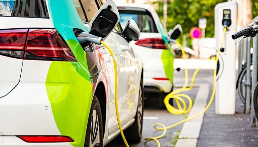 Busca por veículos elétricos cresce 48% no Paraná em 2025