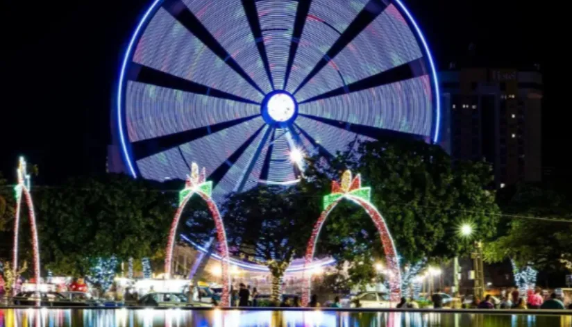 Confira preço e horário de funcionamento da Roda Gigante e Carrossel instalados na Praça da Catedral