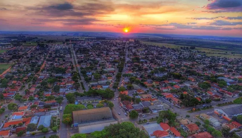 Prefeitura de Alto Paraná abre concurso com salários de até R$ 14,5 mil Prefeitura de Alto Paraná abre concurso com salários de até R$ 14,5 mil