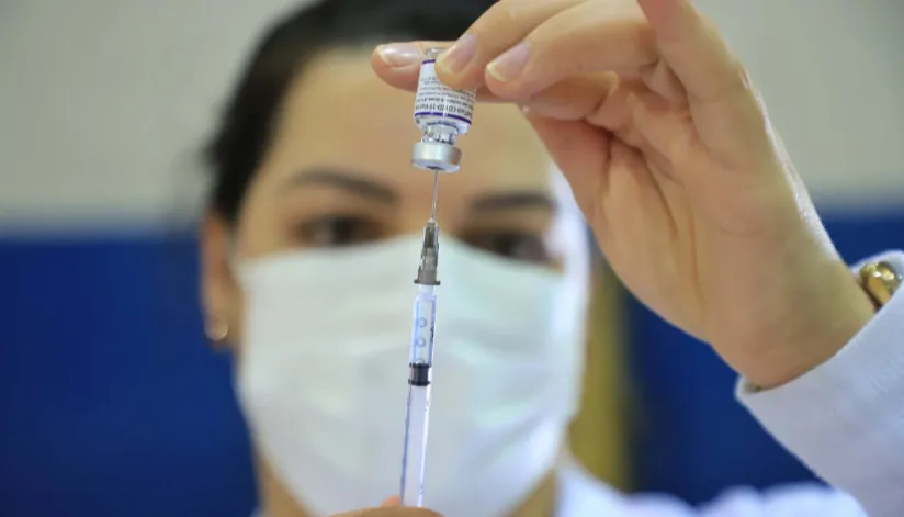Maringaenses com mais de 80 anos já podem tomar a 4ª dose da vacina contra covid-19