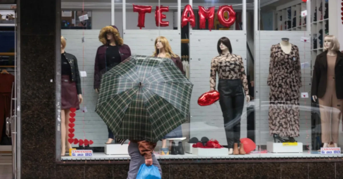 Procon-PR dá dicas sobre compras e trocas de presentes de Dia dos Namorados