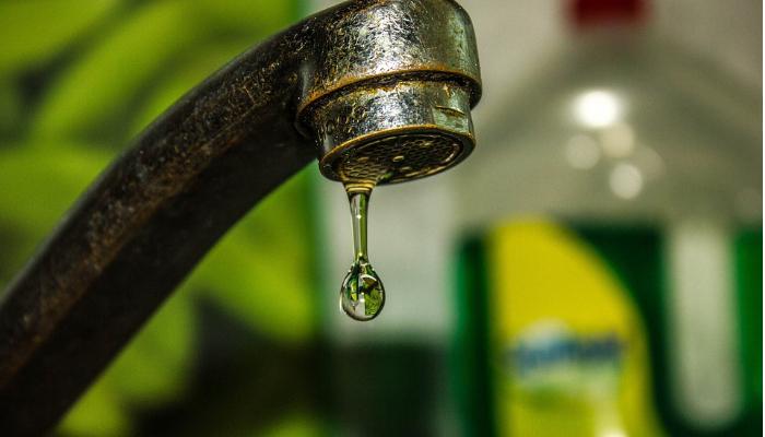 Tarifa de água sofre reajuste e ficará 5,11% mais cara no Paraná