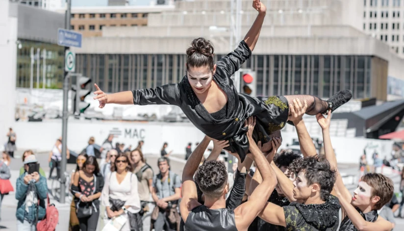 “Trupe” terá apresentação ao ar livre nesta sexta-feira (29), em Maringá “Trupe” terá apresentação ao ar livre nesta sexta-feira (29), em Maringá
