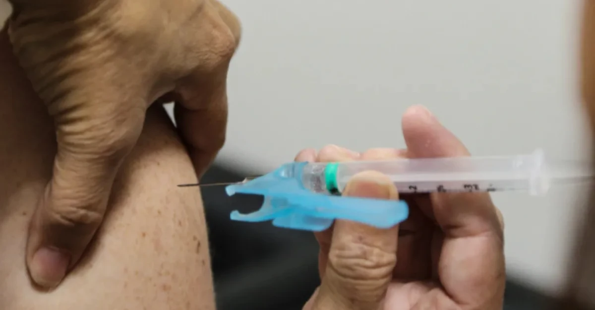 Paraná amplia vacinação contra a gripe para todos os públicos na próxima semana