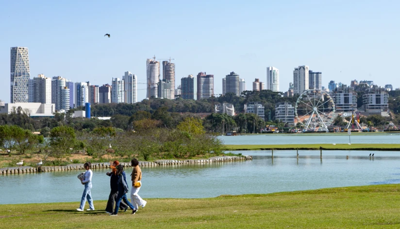 Novembro começa chuvoso, mas sol aparece com mais frequência na segunda quinzena, afirma Simepar