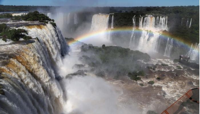 Atrações turísticas começam a reabrir no Brasil e no mundo