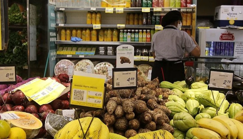 Preços dos alimentos caem pelo 4º mês consecutivo, diz IBGE Preços dos alimentos caem pelo 4º mês consecutivo, diz IBGE