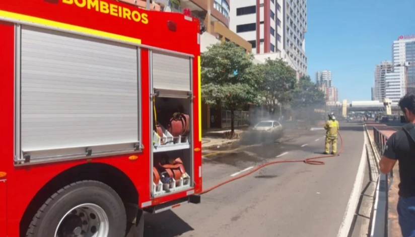 Incêndio em rede elétrica subterrânea do Novo Centro de Maringá deixa prédios sem energia