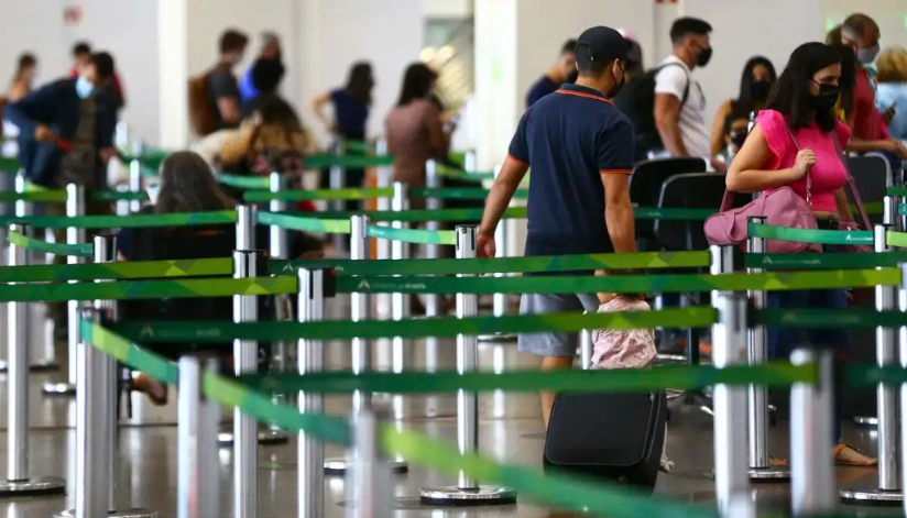Fazer piada sobre bombas em aeroportos é crime e pode acionar rígidos protocolos de segurança Fazer piada sobre bombas em aeroportos é crime e pode acionar rígidos protocolos de segurança