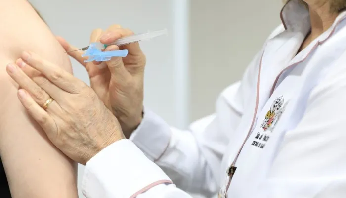 Confira o cronograma de vacinação contra Covid-19 desta sexta-feira (3) em Maringá