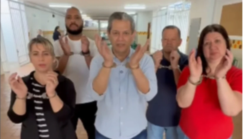 Silvio Barros aparece algemado em vídeo filmado em escola vandalizada do Conjunto Requião Silvio Barros aparece algemado em vídeo filmado em escola vandalizada do Conjunto Requião