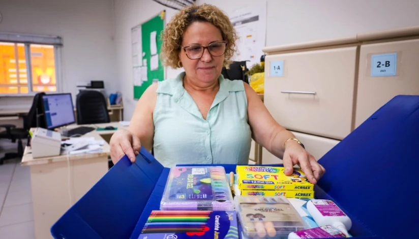 Entrega dos kits escolares da rede municipal de Maringá começa em fevereiro