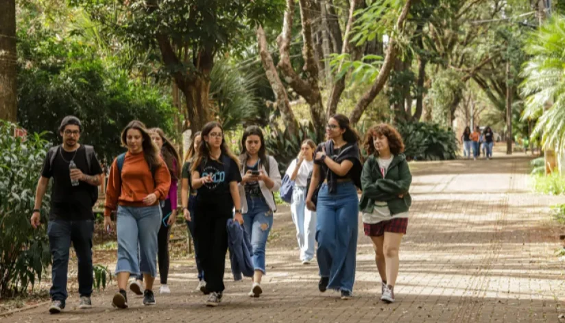 Mais de 16 mil alunos voltam às aulas na UEM no dia 9 de março