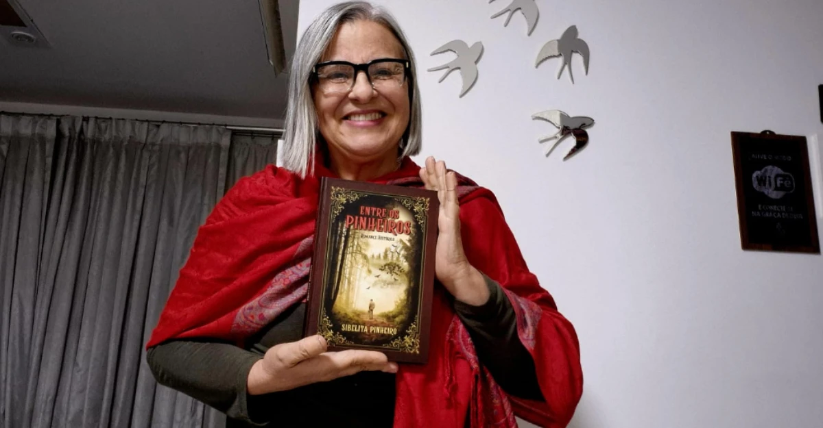 Romance de estreia de Sibelita Pinheiro será lançado em Maringá com distribuição gratuita