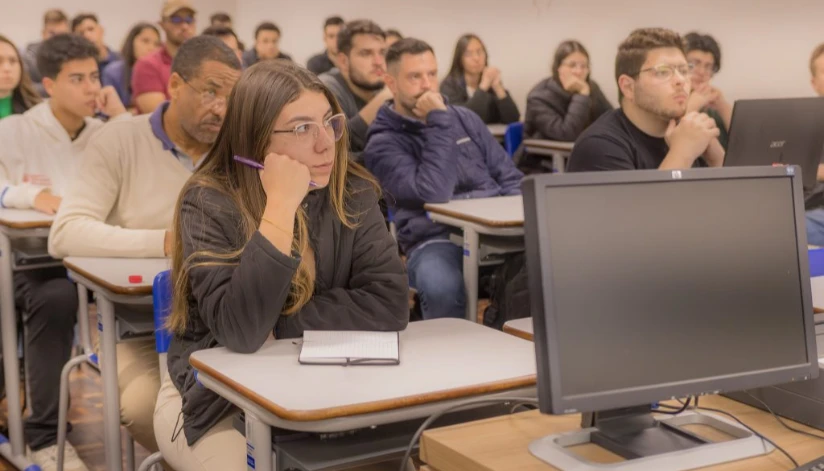Universidades públicas do Paraná oferecem mais de 10,8 mil vagas pelo Sisu 2026