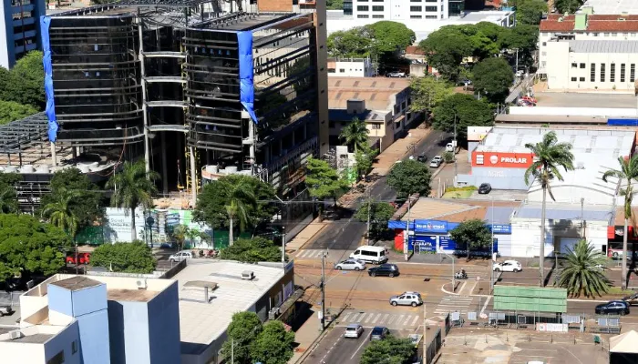 Acesso à rua Fernão Dias pela avenida Paraná será fechado entre os dias 13 e 17 de novembro