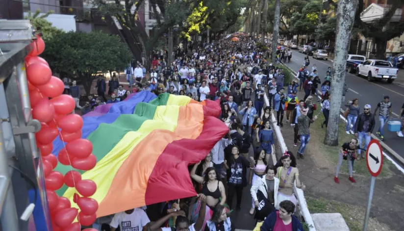 Parada LGBTQIA+, Convite ao Cinema e Legends Game: confira os eventos do fim de semana em Maringá