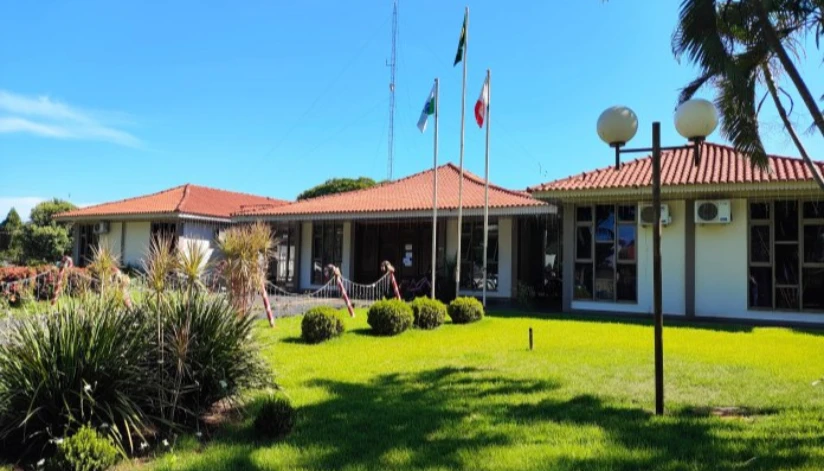 Prefeitura na região oeste do Paraná abre concurso com salários de até R$ 9,1 mil