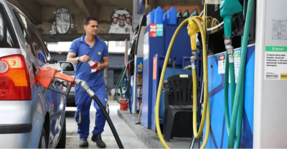 Governo Federal prorroga subsídio no litro da gasolina; confira os valores
