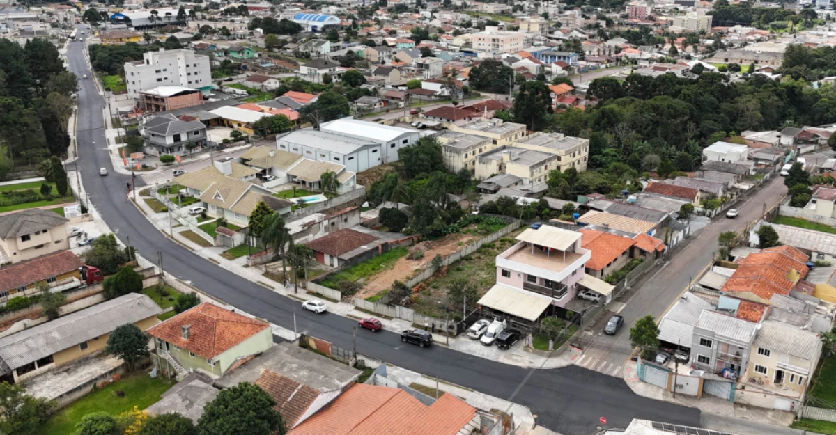 Prefeitura na Região Metropolitana de Curitiba abre concurso com salários de até R$ 12,2 mil