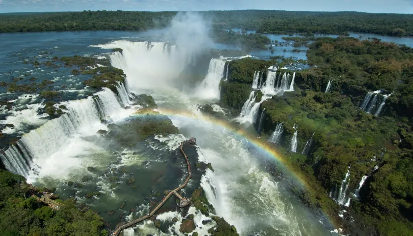 Paraná tem maior entrada de turistas para o mês de janeiro da história, com crescimento de 25,7%